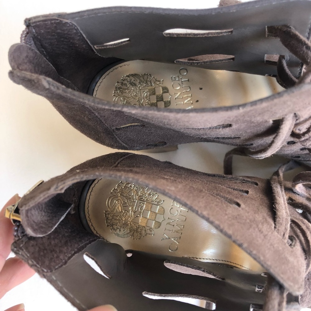 Vince Camuto Taupe Tressa Block Heel sz 7 - Picture 5 of 8